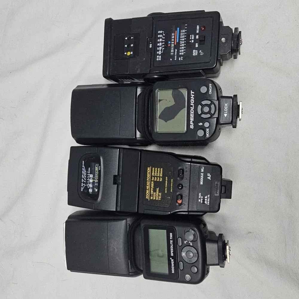 Lot Of 4 Shoe Mount Camera Flash for Parts Or‎ Repair Only
